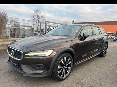 Second-hand Volvo V60 CC Pro 150 CP (110 kW) 2020 Maro Break