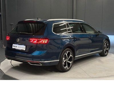 Aquamarinblau metallic Gebraucht 2023 VW Passat Pro Kombi | 27.490 € (Etwas zu teuer)
