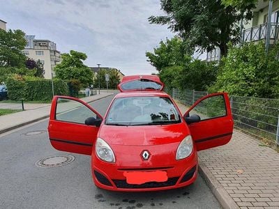 Second-hand Renault Twingo 64 CP (47 kW) 2008 Roșu Hatchback
