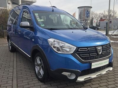 Gebraucht Dacia Dokker Stepway 131 PS (96 kW) 2019 Blau sky Van / Kleinbus
