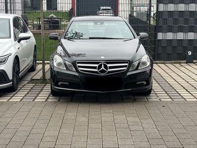 Gebraucht Mercedes E250 204 PS (150 kW) 2009 Schwarz Coupé