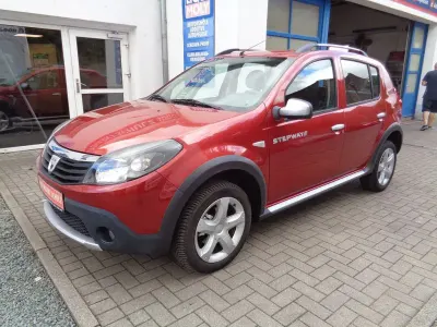 Gebraucht Dacia Sandero Stepway 87 PS (63 kW) 2010 Rot Limousine