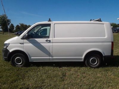Candyweiss Gebraucht 2016 VW T6 Van | 11.490 € (Fairer Preis)