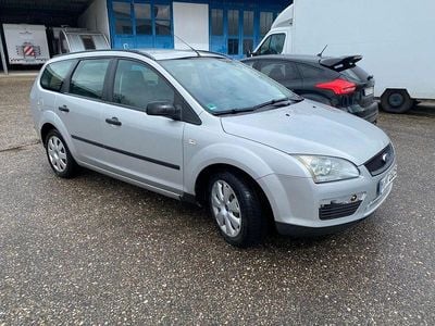 Usata Ford Focus Sport 116 CV (85 kW) 2005 Argento Berlina