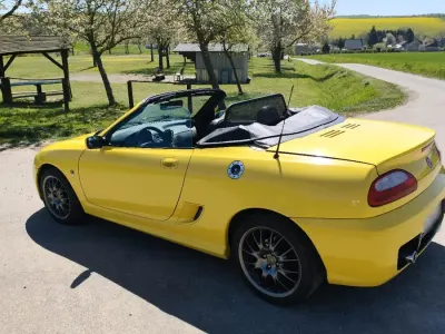Käytetty MG TF 136 HP (100 kW) 2003 Keltainen Avoauto