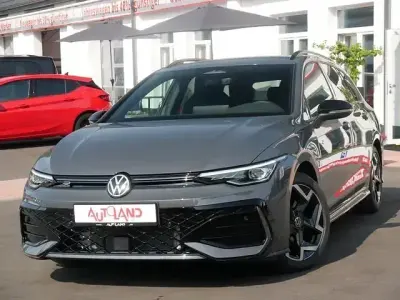 Neu VW Golf VIII R-line 150 PS (110 kW) 2026 Schwarz Kombi