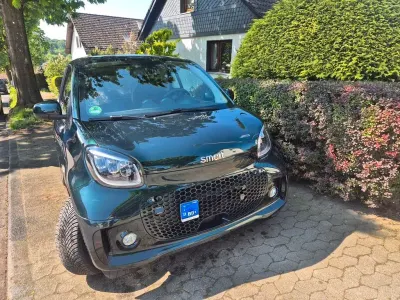 Gebraucht Smart ForTwo Electric Drive 60 kW (82 PS) 2022 Grün Coupé