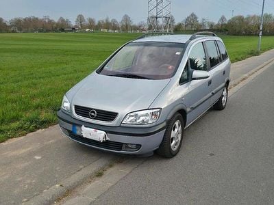 Gebraucht Opel Zafira Selection 147 PS (108 kW) 2001 Van / Kleinbus