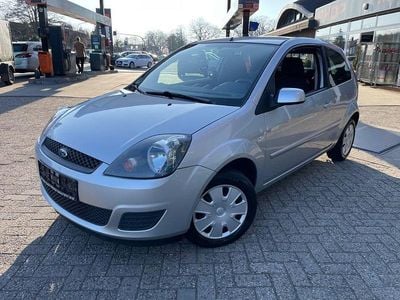 Gebraucht Ford Fiesta Style 80 PS (58 kW) 2008 Silber Kleinwagen