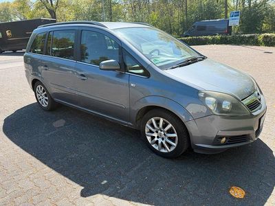 Usata Opel Zafira 140 CV (102 kW) 2006 Grigio Monovolume