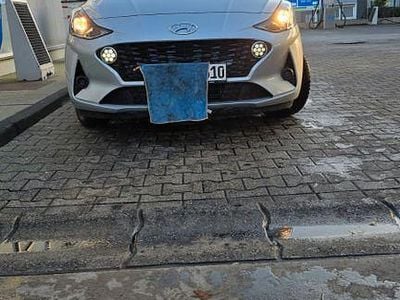 Silber Gebraucht 2021 Hyundai i10 Edition 30 Kleinwagen | 12.400 € (Fairer Preis)