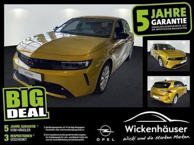 Gebraucht Opel Astra Enjoy 110 PS (80 kW) 2023 Lackierung amber yellow/typ au Limousine