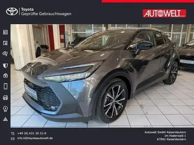 Gebraucht Toyota C-HR Team 140 PS (102 kW) 2023 Grey metallic / black SUV