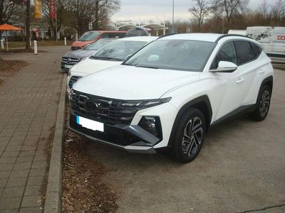 Weiß Gebraucht 2024 Hyundai Tucson Trend SUV | 32.500 € (Superpreis)