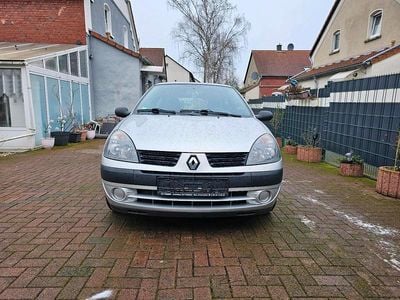 Gebraucht Renault Clio II Campus 75 PS (55 kW) 2005 Silber Kleinwagen