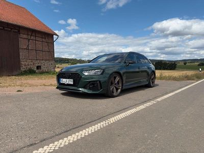 Grün Gebraucht 2023 Audi RS4 Ambiente Kombi | 79.990 € (Teuer)