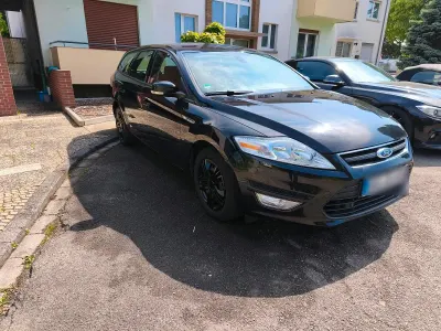 Gebraucht Ford Mondeo 163 PS (119 kW) 2011 Schwarz Kombi