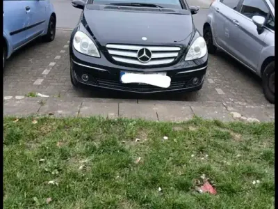 Gebraucht Mercedes B150 95 PS (69 kW) 2006 Schwarz Van / Kleinbus