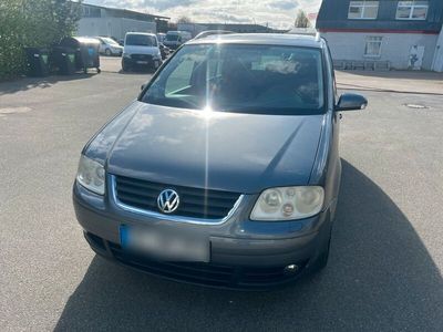 gebraucht VW Touran Automatik, Sitzheizung, Klima, AHK und mehr