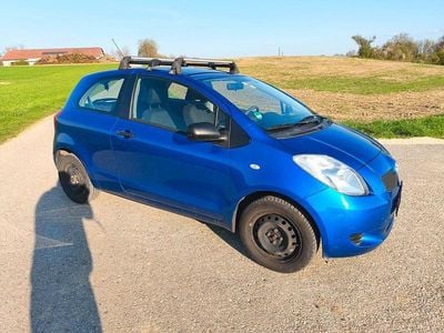 Usata Toyota Yaris 69 CV (50 kW) 2003 Blu Utilitaria