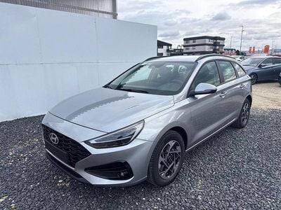 Neu Hyundai i30 Style 95 PS (69 kW) 2025 Silber Kombi