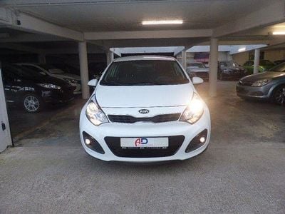 Weiß Gebraucht 2013 Kia Rio DREAM-TEAM Edition Kleinwagen | 7.950 € (Etwas zu teuer)