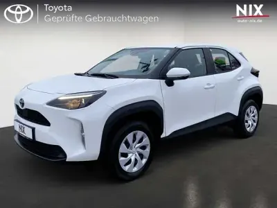 Gebraucht Toyota Yaris Hybrid 116 PS (85 kW) 2021 Schneeweiß