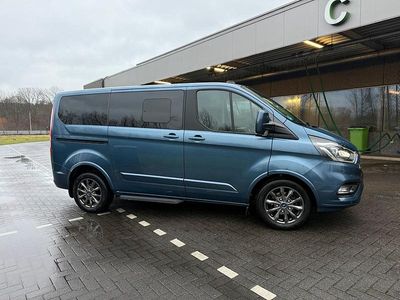 Second-hand Ford Tourneo Titanium X 185 CP (136 kW) 2021 Albastru Monovolum