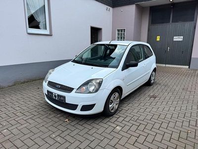 Gebraucht Ford Fiesta 60 PS (44 kW) 2008 Weiß Kleinwagen