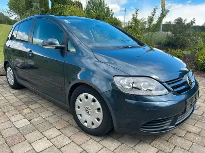 Używany VW Golf V 140 KM (102 kW) 2007 Niebieski Sedan/Limuzyna