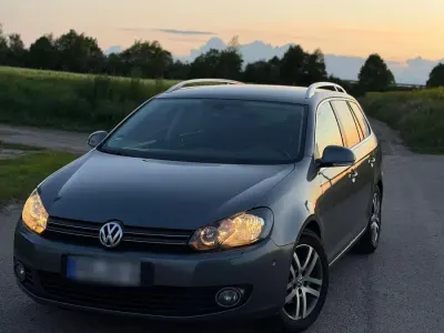 Gebraucht VW Golf VI 105 PS (77 kW) 2010 Grau Kleinwagen