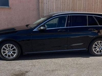 Gebraucht Mercedes C220 194 PS (142 kW) 2020 Schwarz Kombi