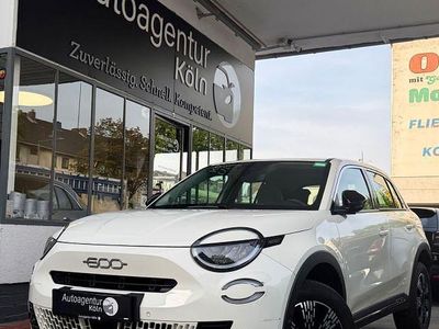 Gebraucht Fiat 600 Basis 101 PS (74 kW) 2024 Weiß SUV
