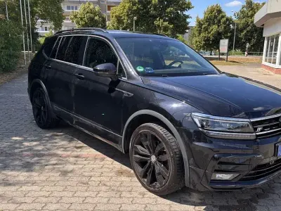 Gebraucht VW Tiguan Allspace 200 PS (147 kW) 2021 Schwarz SUV