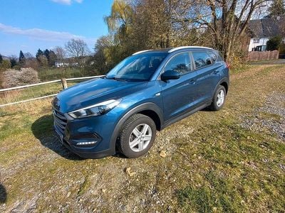 Gebraucht Hyundai Tucson 132 PS (97 kW) 2017 Blau SUV