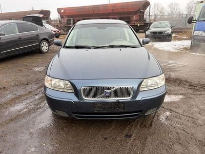 Gebraucht Volvo V70 Momentum 185 PS (136 kW) 2005 Blau Kombi