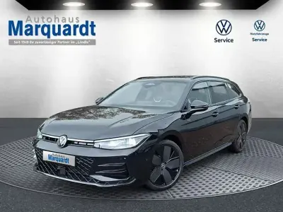 Neu VW Passat R-line 193 PS (141 kW) 2025 Schwarz Kombi