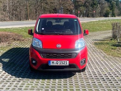 Second-hand Fiat Qubo Trekking 77 CP (56 kW) 2016 Roșu Monovolum