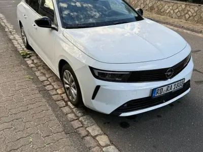 Gebraucht Opel Astra Elegance 131 PS (96 kW) 2023 Weiß Kleinwagen
