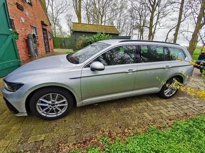 Second-hand VW Passat Business 235 CP (172 kW) 2020 Argintiu Break