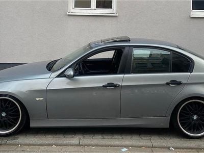 Gebraucht BMW 320 150 PS (110 kW) 2005 Grau Limousine
