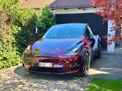 Gebraucht Tesla Model Y 378 kW (514 PS) 2023 Rot SUV