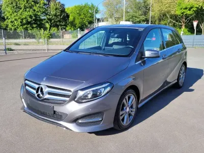 Gebraucht Mercedes B200 136 PS (100 kW) 2016 Mountaingrau Kleinwagen