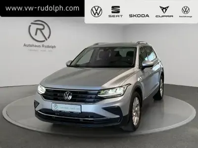Gebraucht VW Tiguan Move 150 PS (110 kW) 2023 Reflexsilber metallic (metallic) SUV