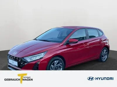 Gebraucht Hyundai i20 Comfort 101 PS (74 kW) 2024 Rot Kleinwagen