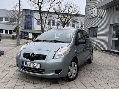 Gebraucht Toyota Yaris Luna 69 PS (50 kW) 2008 Silber Kleinwagen
