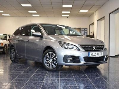 Gebraucht Peugeot 308 Allure 131 PS (96 kW) 2021 Grau Kombi
