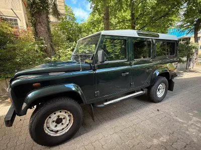 Gebraucht Land Rover Defender 122 PS (89 kW) 2013 Grün SUV