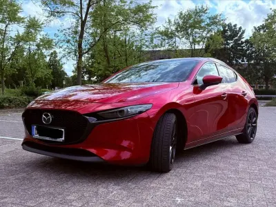 Gebraucht Mazda 3 Selection 179 PS (131 kW) 2019 Rot Limousine