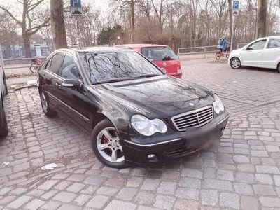 Gebraucht Mercedes C180 143 PS (105 kW) 2006 Schwarz Limousine
